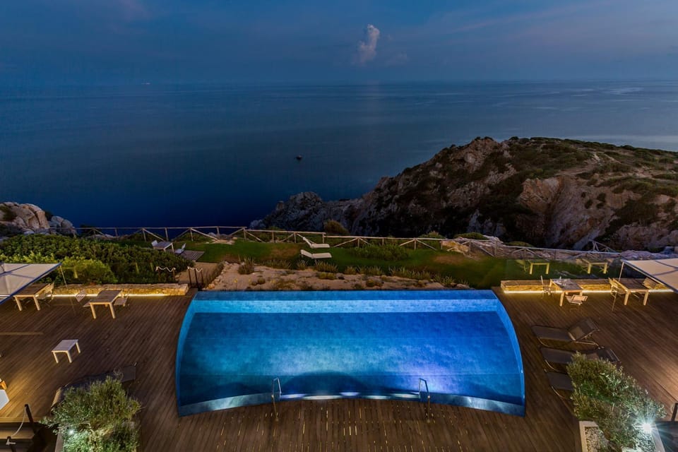 Pool view, Sea view