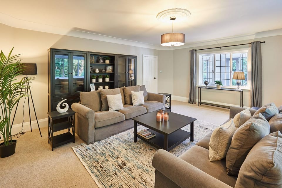 Living room, Seating area