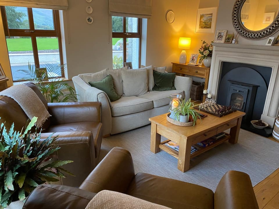 Living room, Seating area, flat iron