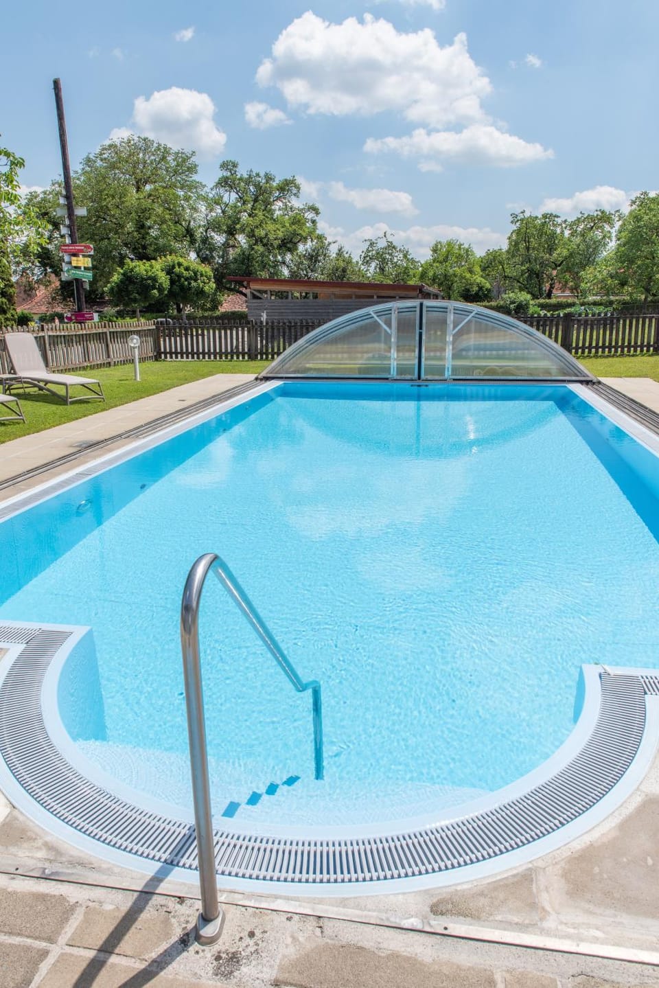Swimming pool, Swimming pool
