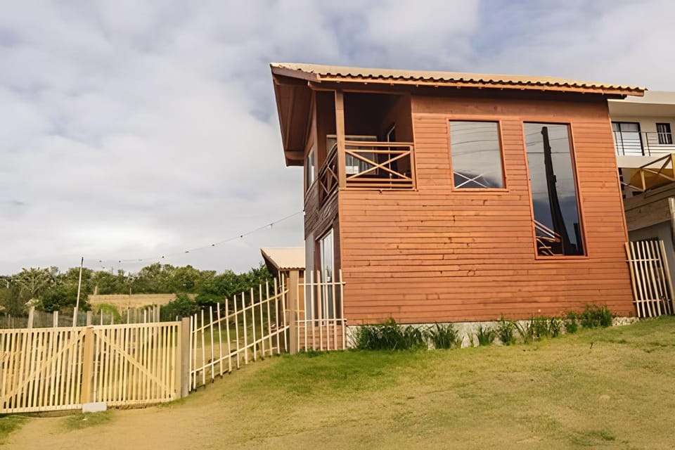 Casa Ibiraquera / Praia do Rosa - SC (1) House in Imbituba
