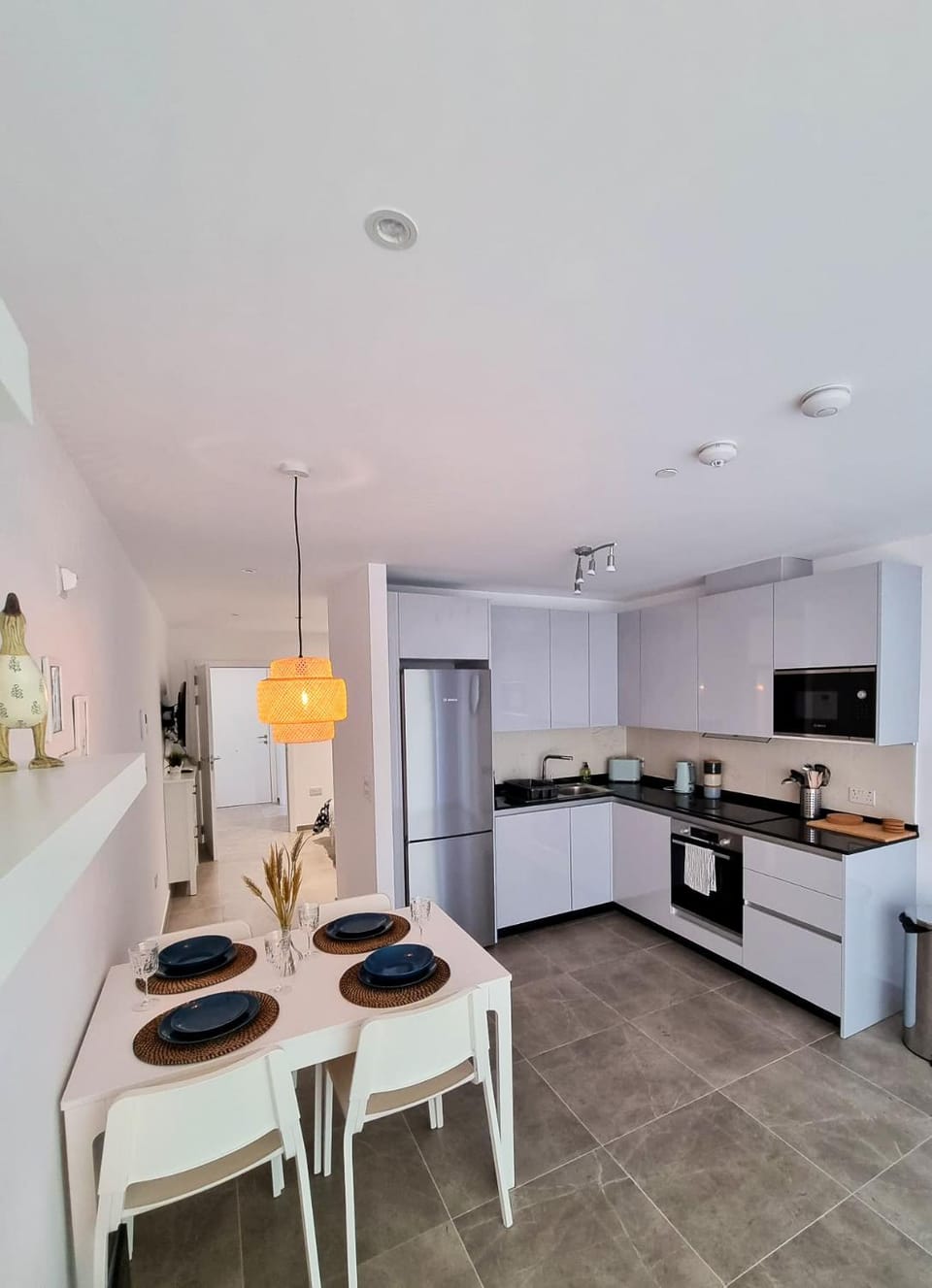 Kitchen or kitchenette, Dining area, dishwasher, minibar, pet friendly, stove, toaster