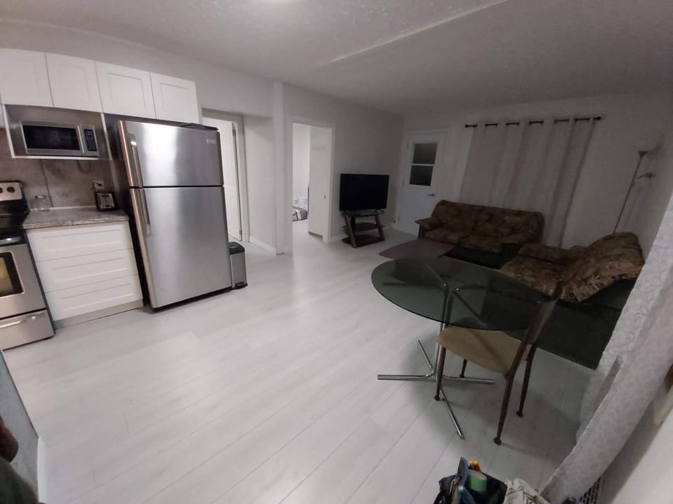 TV and multimedia, Living room, Dining area