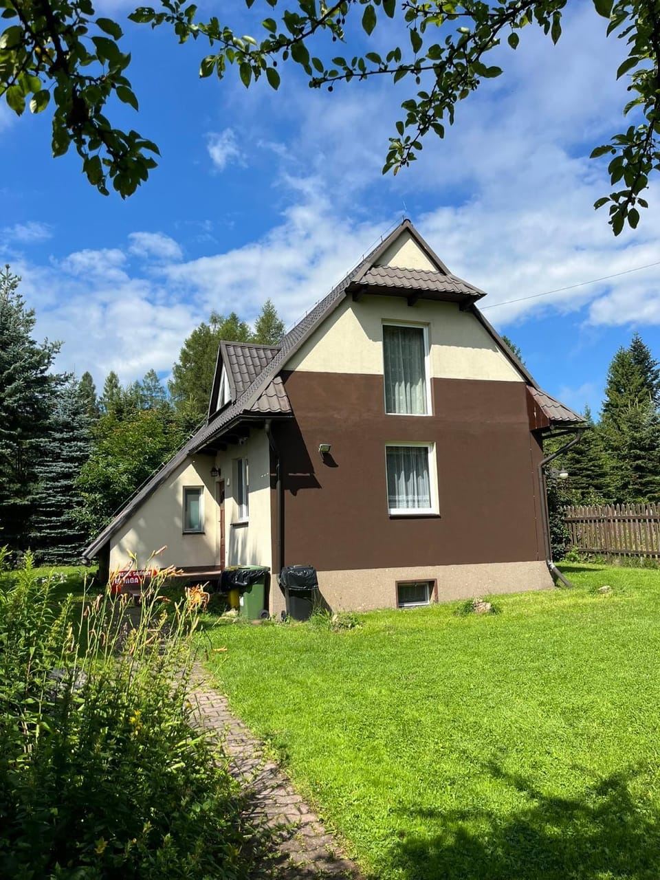 Samsolandia Willa Falsztyn Villa in Lesser Poland Voivodeship