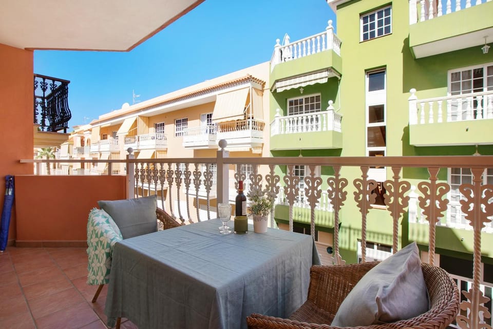 Property building, Balcony/Terrace