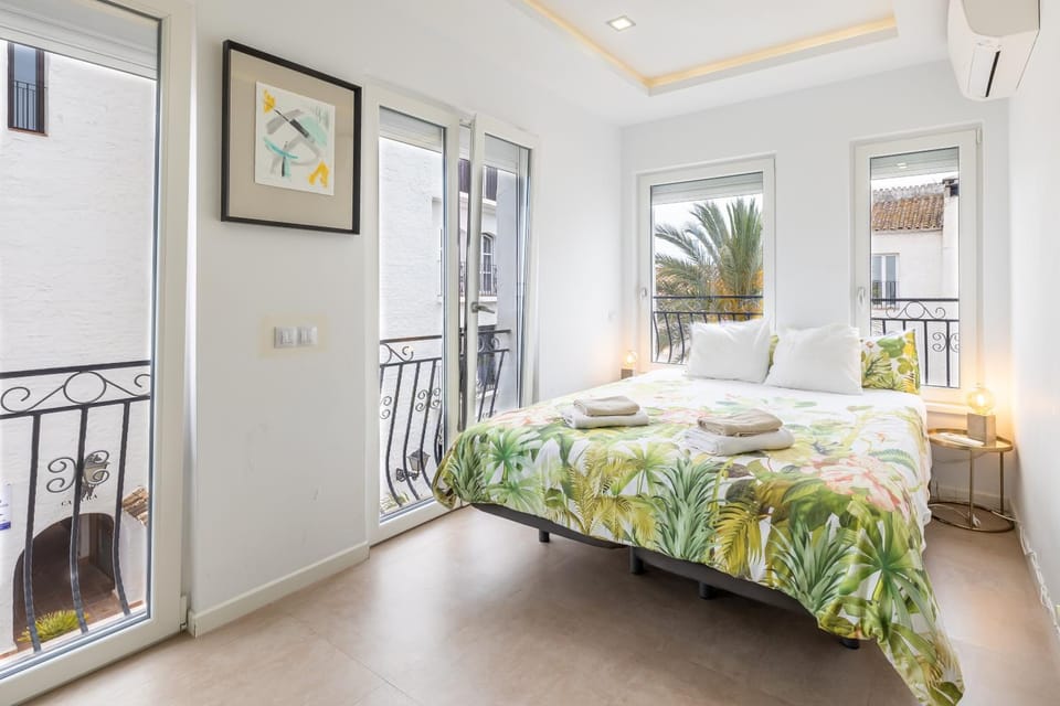 Property building, Living room, Bedroom