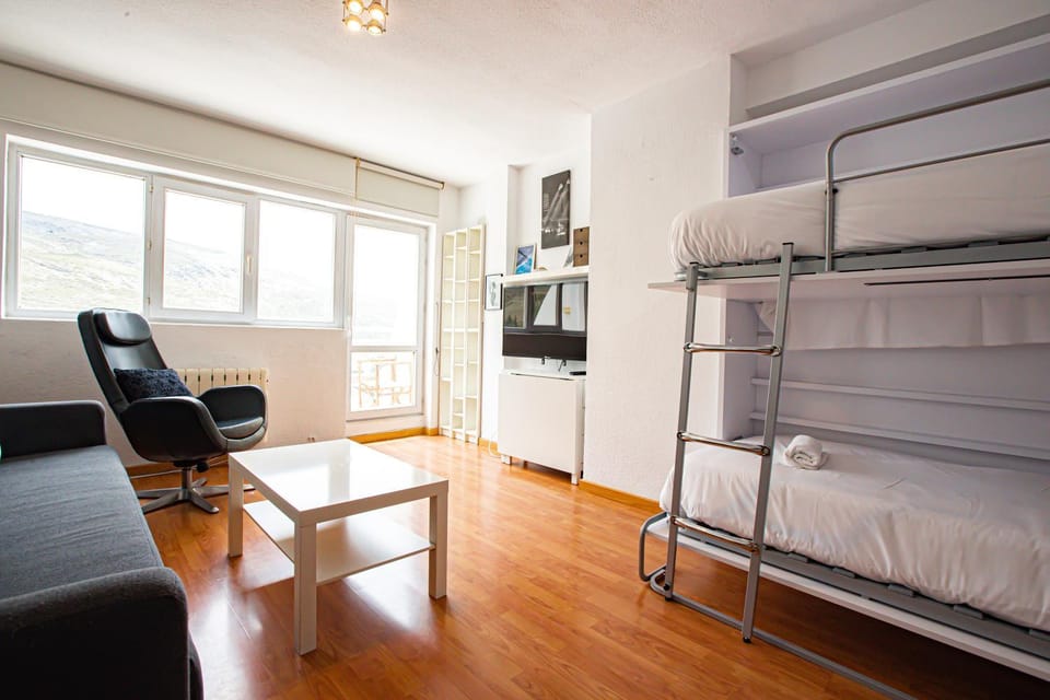 Holidays, Mont Blanc Estudio en Pradollano & Parking Apartment in Sierra Nevada