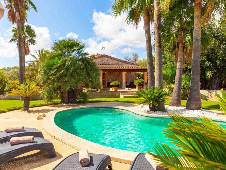 Property building, Facade/entrance, Pool view, Swimming pool