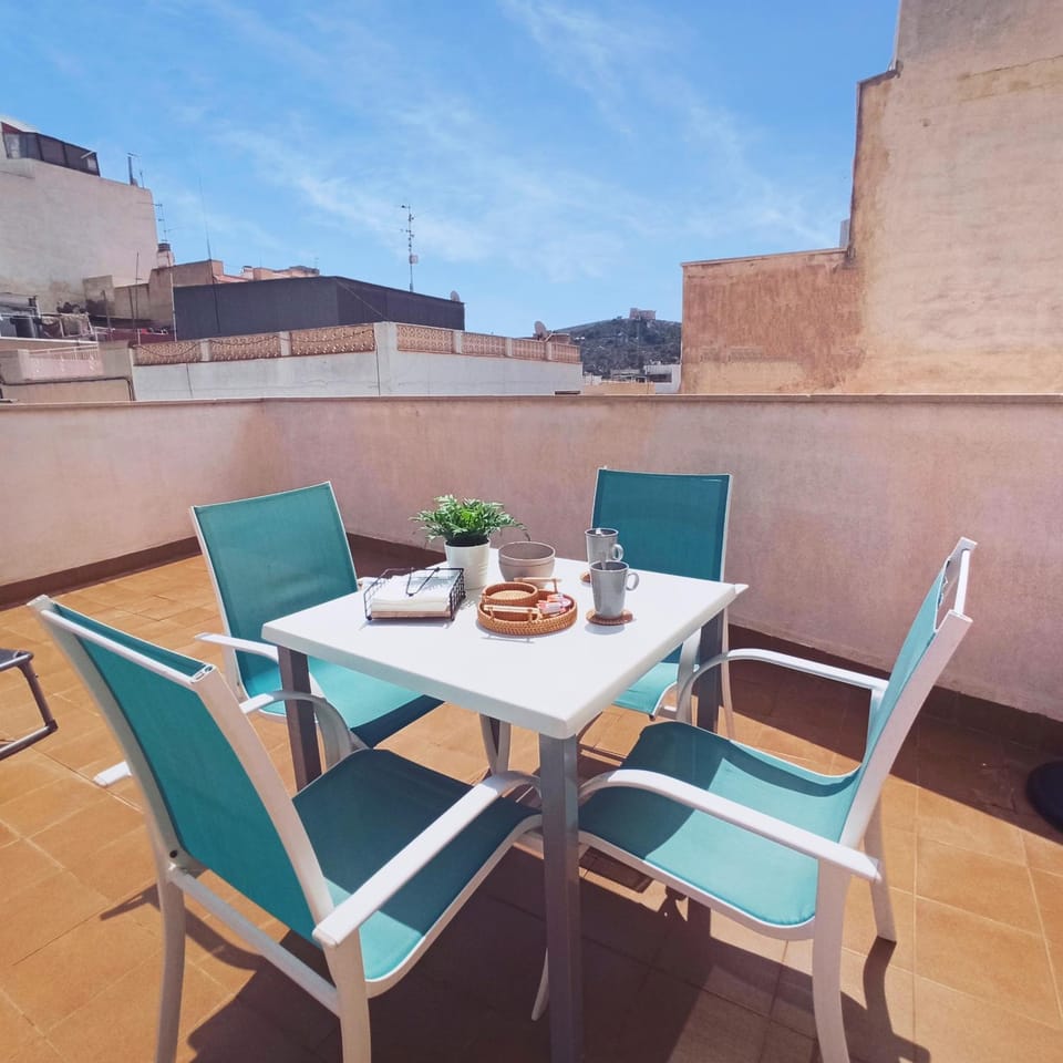 View (from property/room), Balcony/Terrace, Dining area