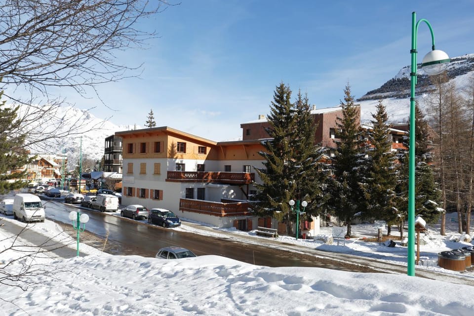 Property building, Winter