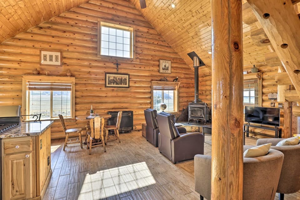 22STR-00360 Fairplay Cabin w/ Fire Pit, Mtn Views! Cabin in Park County