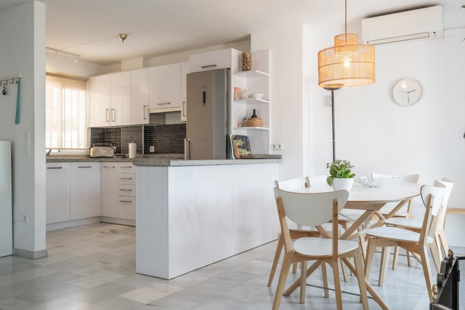 Aljamar 24 Comfortable house near Burriana Beach House in Nerja