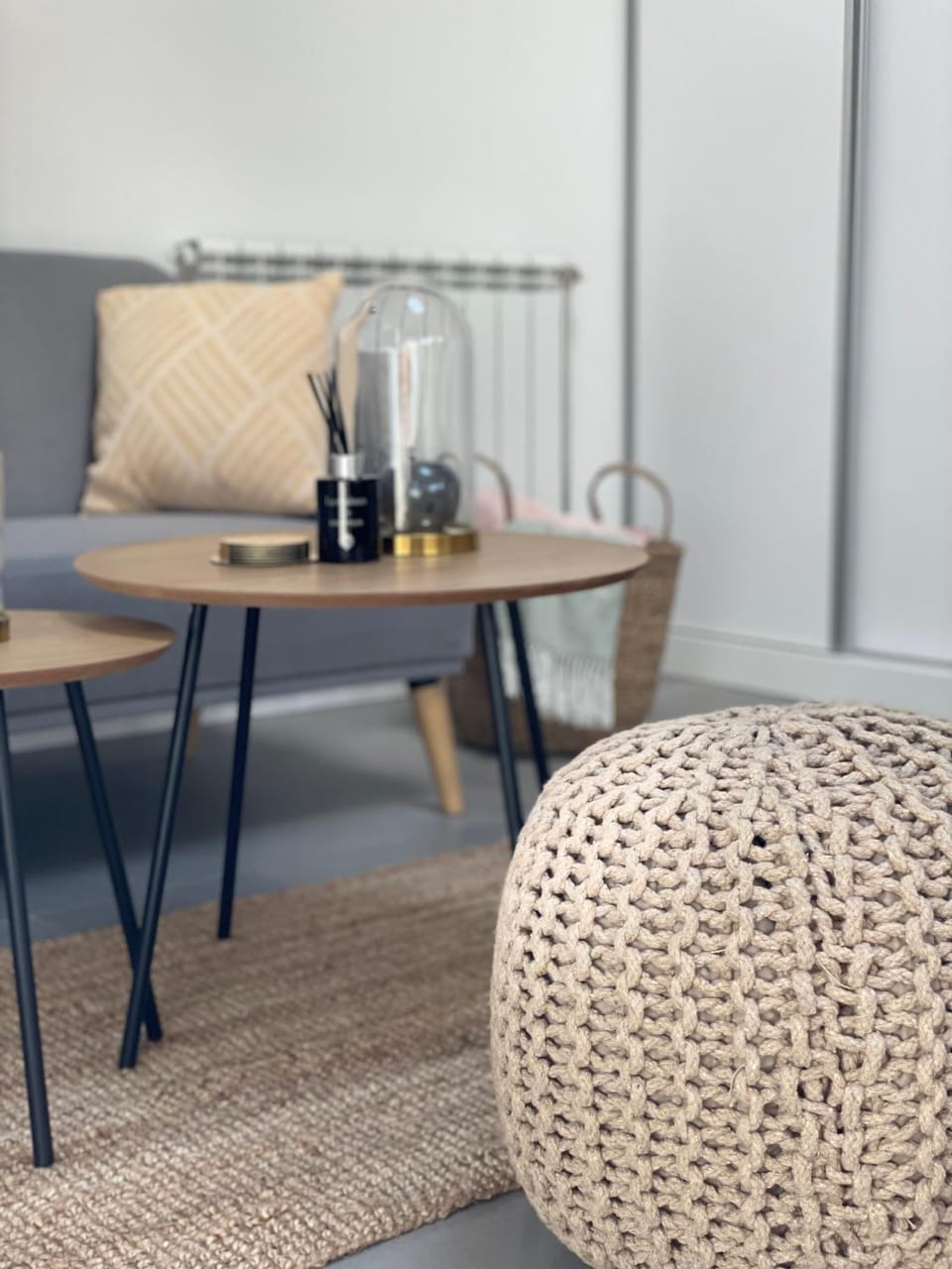 Bed, Dining area