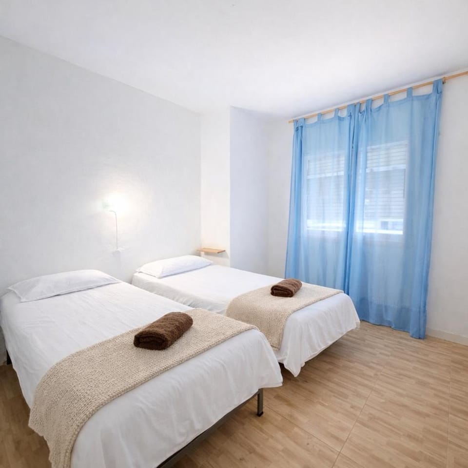 Apartamento para grupos de 7 en Carlos Büigas Apartment in Salou