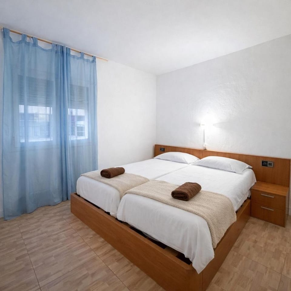 Apartamento para grupos de 7 en Carlos Büigas Apartment in Salou