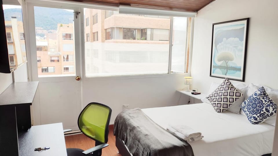 TV and multimedia, Balcony/Terrace, Seating area, Bedroom, towels