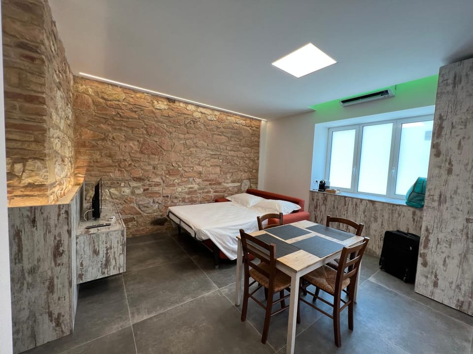 Piano Terra Apartment in Marche