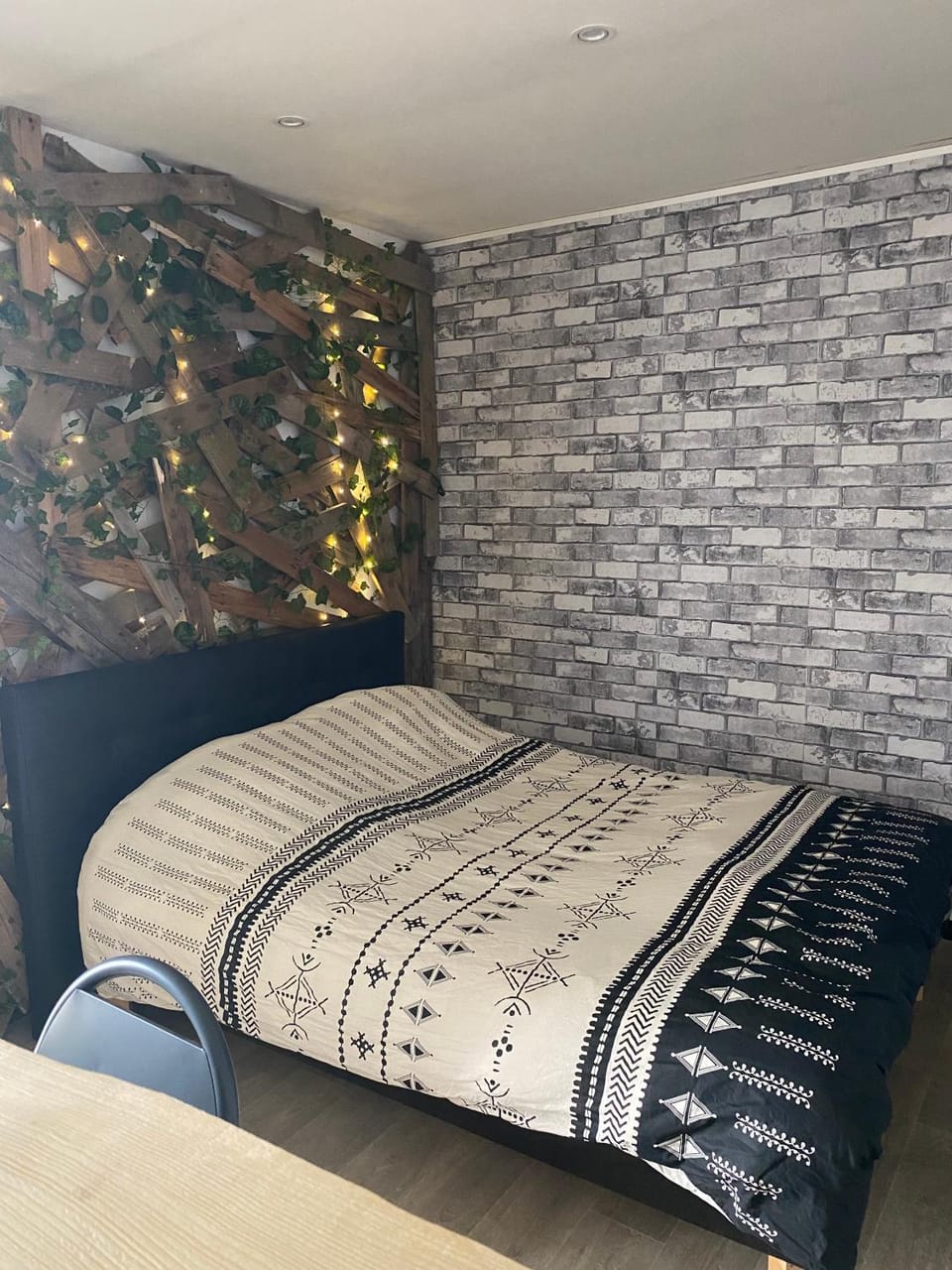 Bed, Photo of the whole room