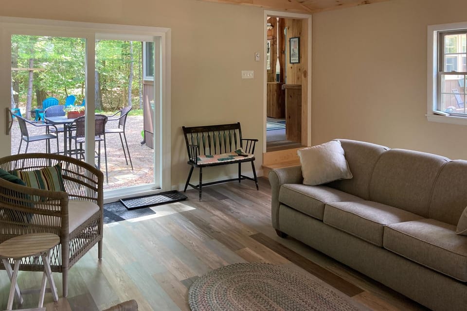 Captivating Patrician Shores Cottage House in Center Harbor