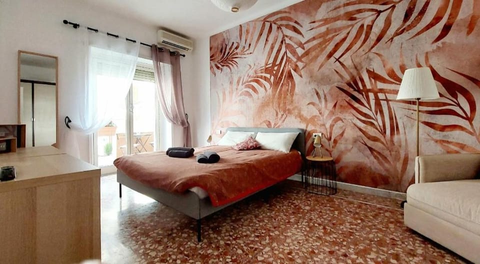 Bed, Photo of the whole room, Bedroom, air conditioner