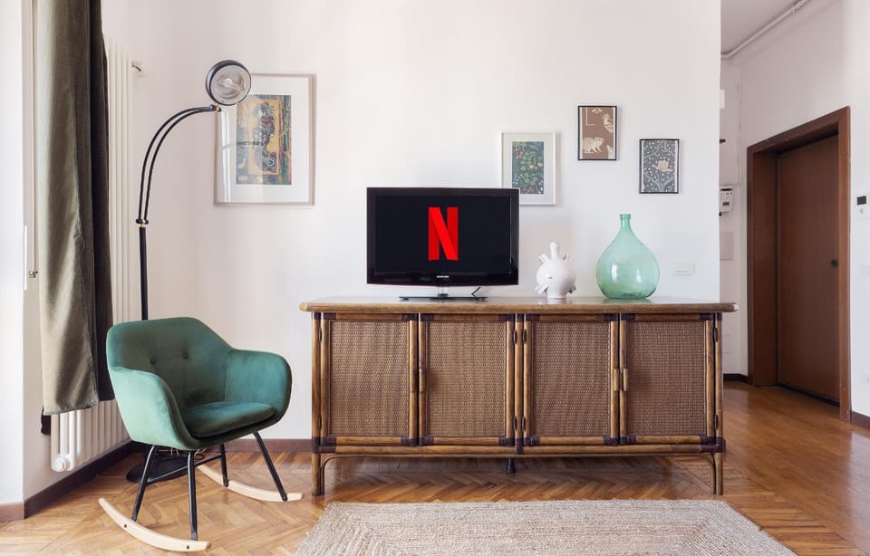 Communal lounge/ TV room, TV and multimedia, Living room, Evening entertainment