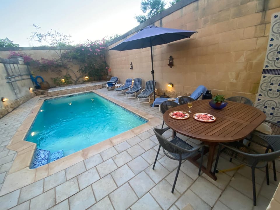 Gozo Sea and Country view Rooms Villa in Malta