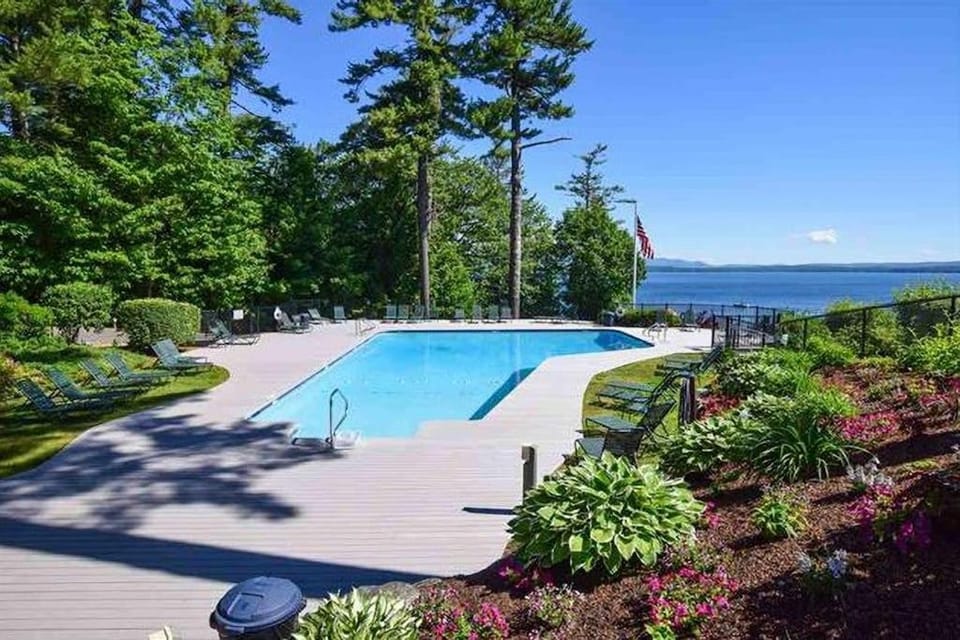Samoset Vacation Apartment in Gilford