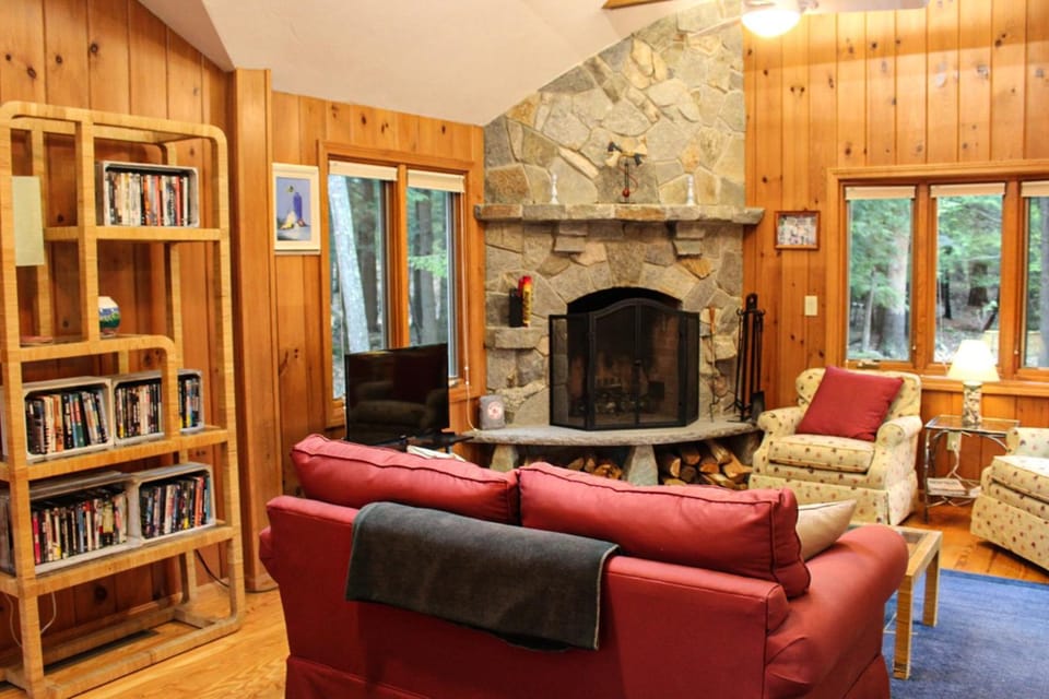 Waterfront Delight near Fish Cove House in Gilford