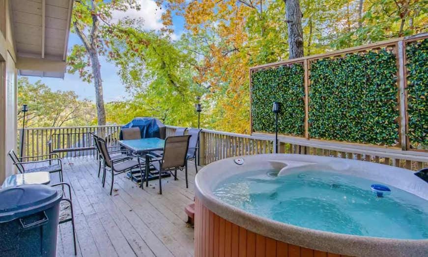 The Safari Lodge House in Lake of the Ozarks