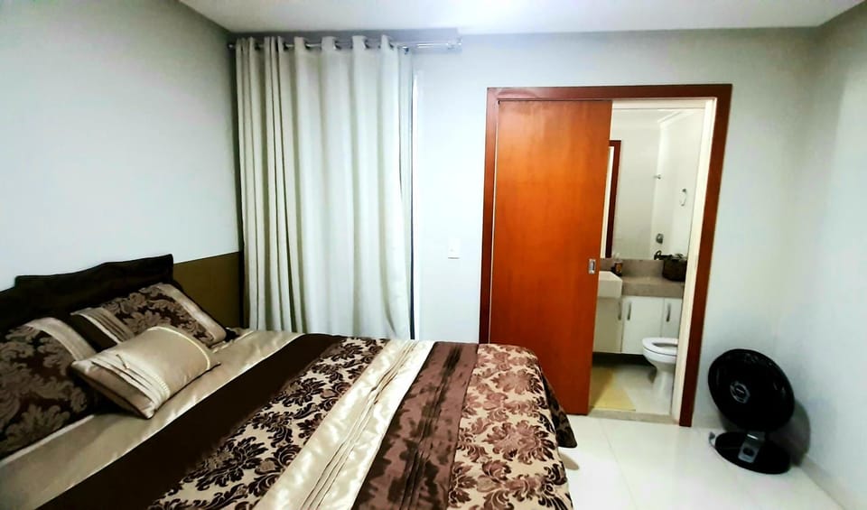 Bedroom, air conditioner