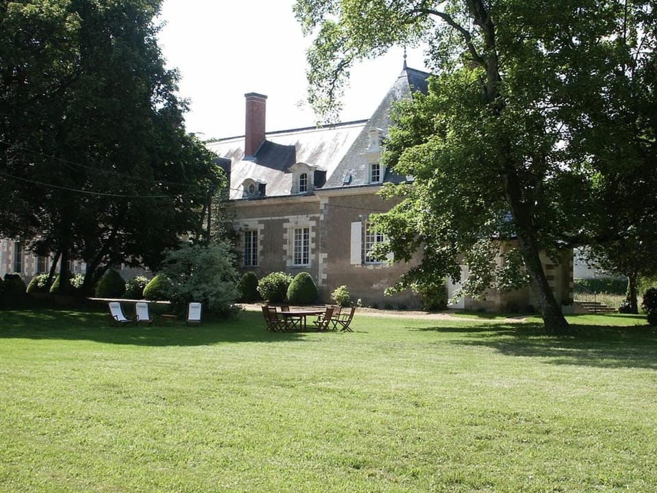 Gîte de charme avec piscine chauffée et sauna, au cœur d'une propriété historique en Val de Loire - FR-1-381-128 House in Centre-Val de Loire