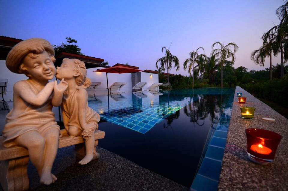 Swimming pool, Swimming pool