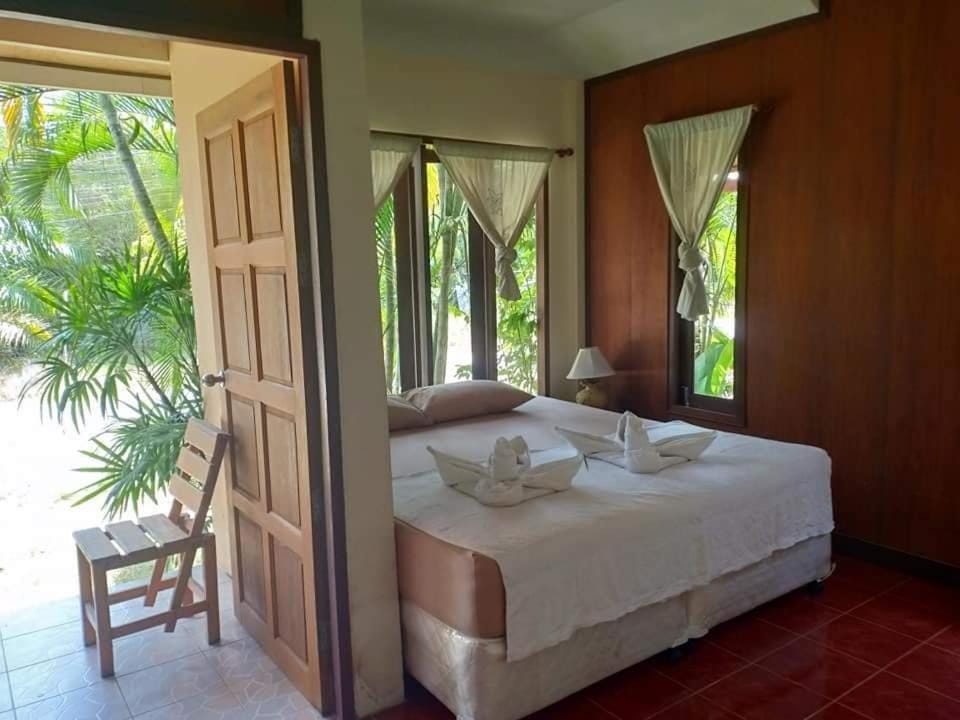 Apache Bar Haad yao Bed and Breakfast in Ko Pha-ngan Sub-district
