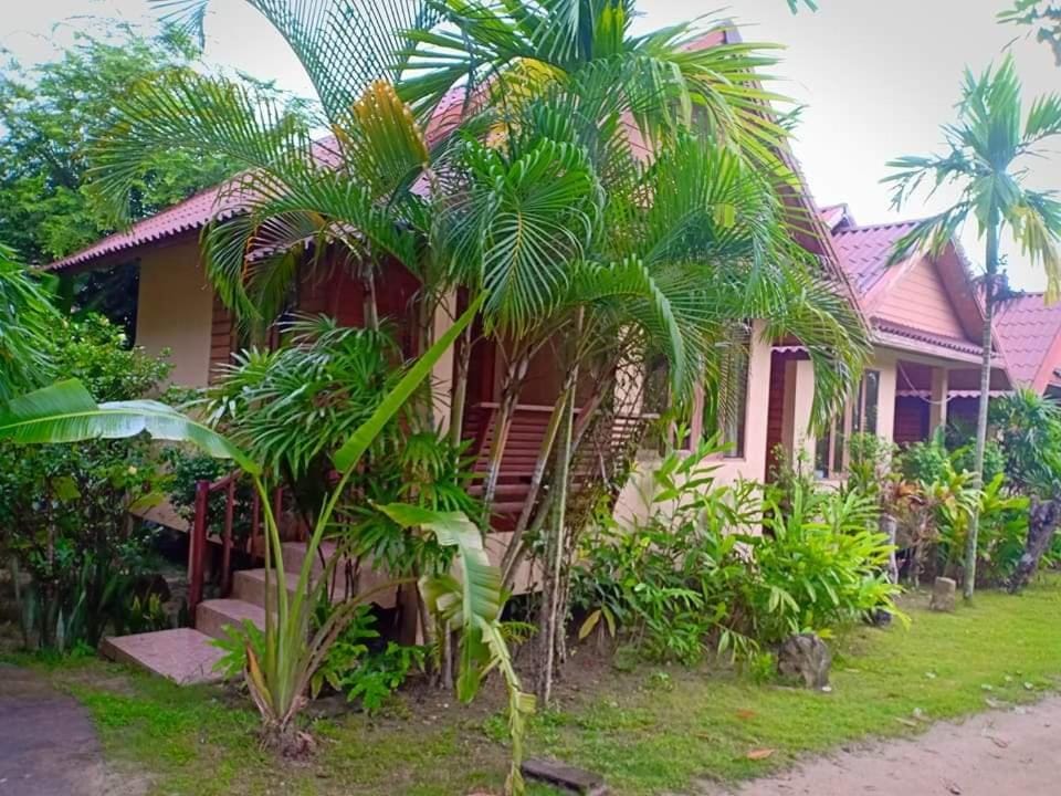 Apache Bar Haad yao Bed and Breakfast in Ko Pha-ngan Sub-district