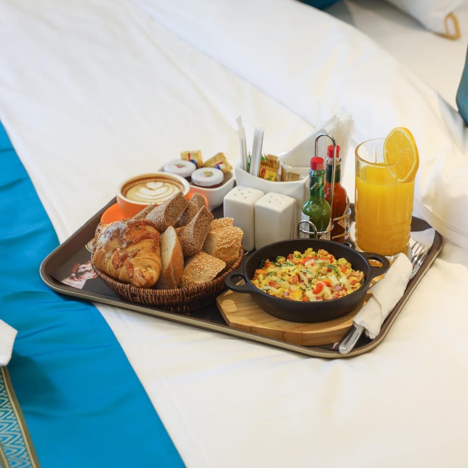 Food and drinks, Breakfast, Continental breakfast