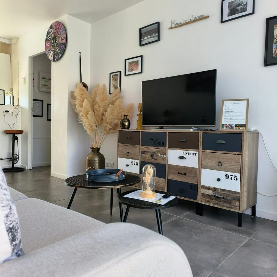 Joli gîte indépendant 2 à 4 personnes, au calme, serviettes & draps fournis, wifi, climatisation, parking gratuit Apartment in Nouvelle-Aquitaine