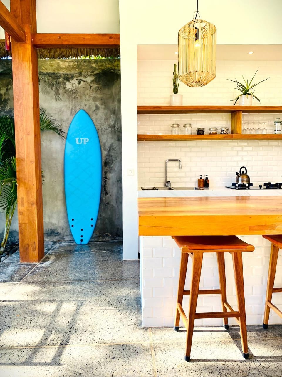 Coffee/tea facilities, Kitchen or kitchenette, Food and drinks, Dining area, fireplace, locker, stove, toaster, kitchen