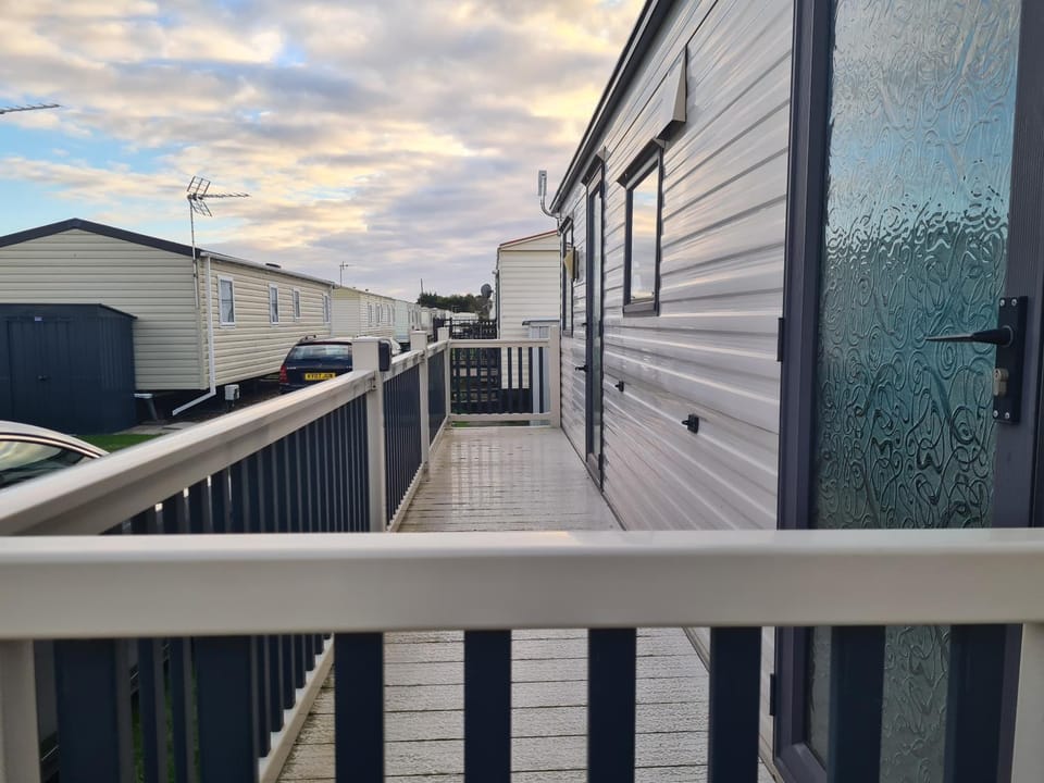Property building, Balcony/Terrace