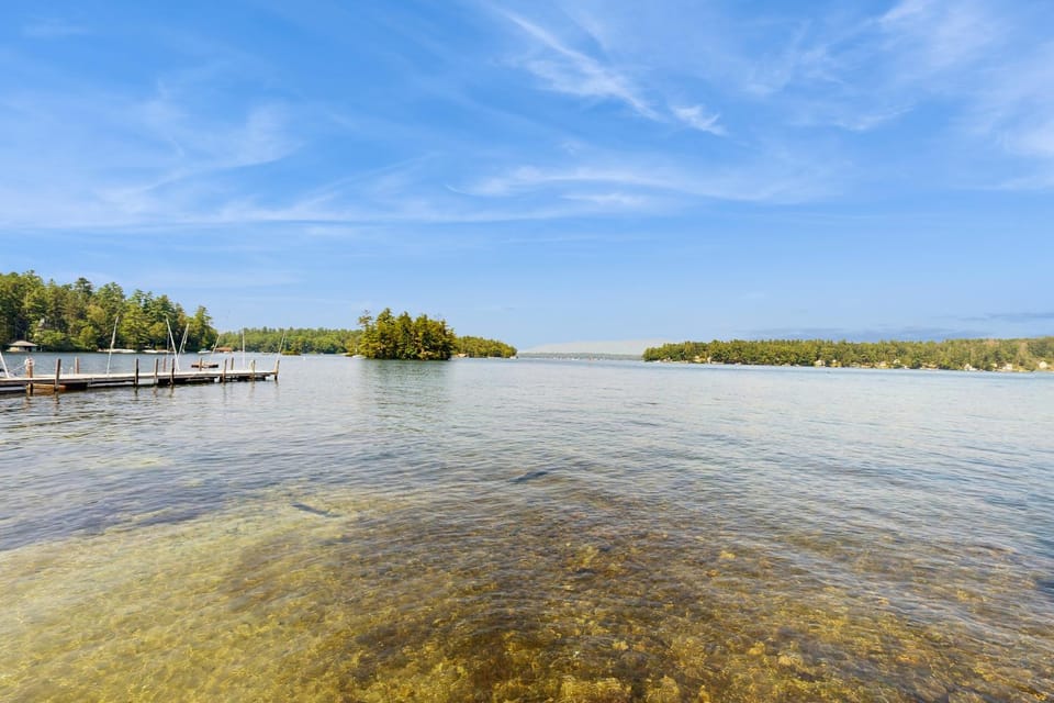 Meredith Lakefront Lodge on Lake Winnipesaukee House in Meredith