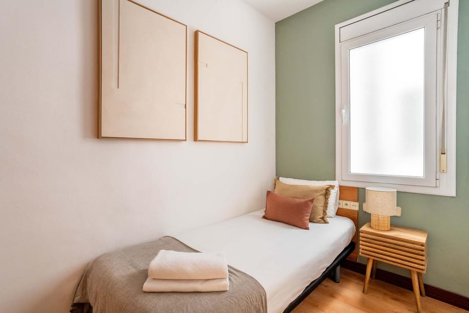 The Collection Barcelona - Plaza España 4BD 2BTH with terrace for families Apartment in Barcelona