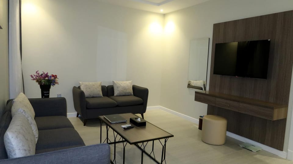 Communal lounge/ TV room, TV and multimedia