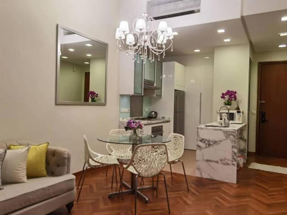 Dining area, kitchen
