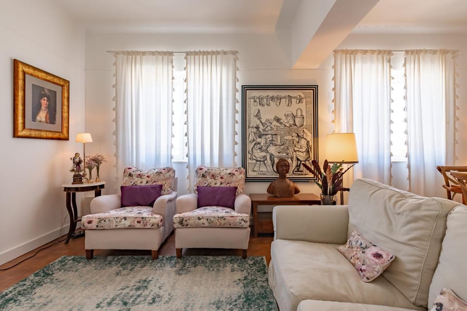 Living room, Seating area