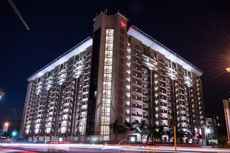 Facade/entrance, Night
