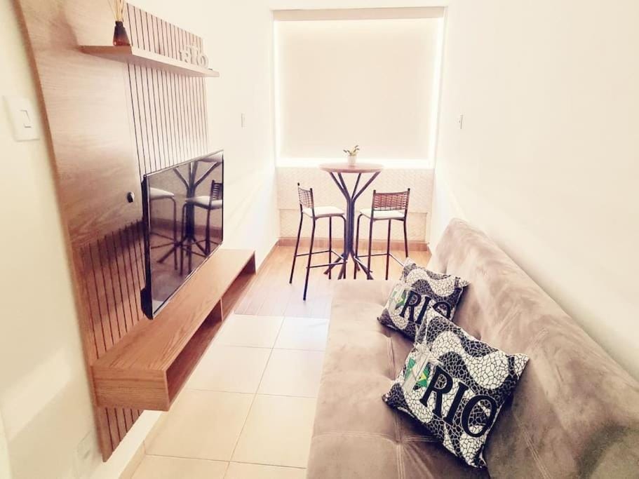 Ferienwohnung -Apartamento alemao em Copacabana , 100 metros da praia com Wi-Fi! Apartment in Rio de Janeiro