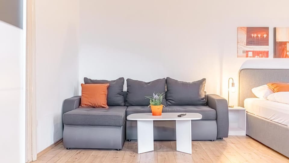 Bed, Seating area, Bedroom