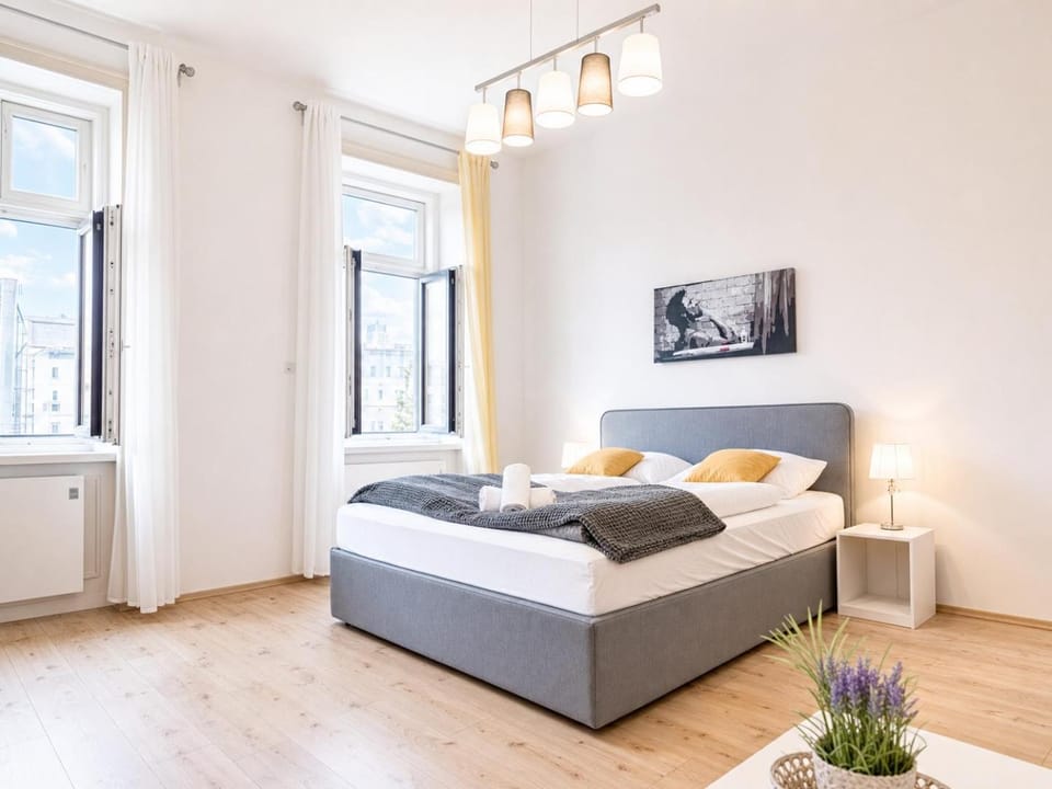 Bed, Seating area, Bedroom, towels