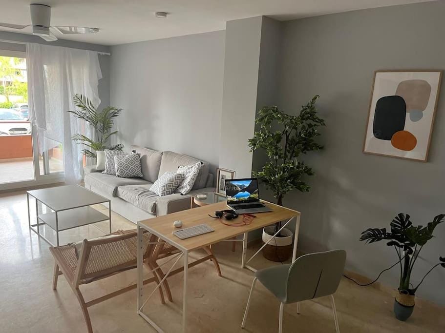 Sotogrande Paseo del Mar - 10 steps away from the beach Apartment in Andalusia