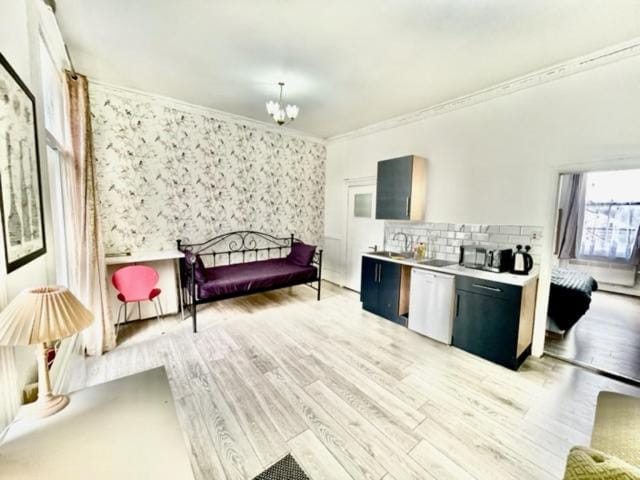 Living room, Photo of the whole room, Seating area, Dining area