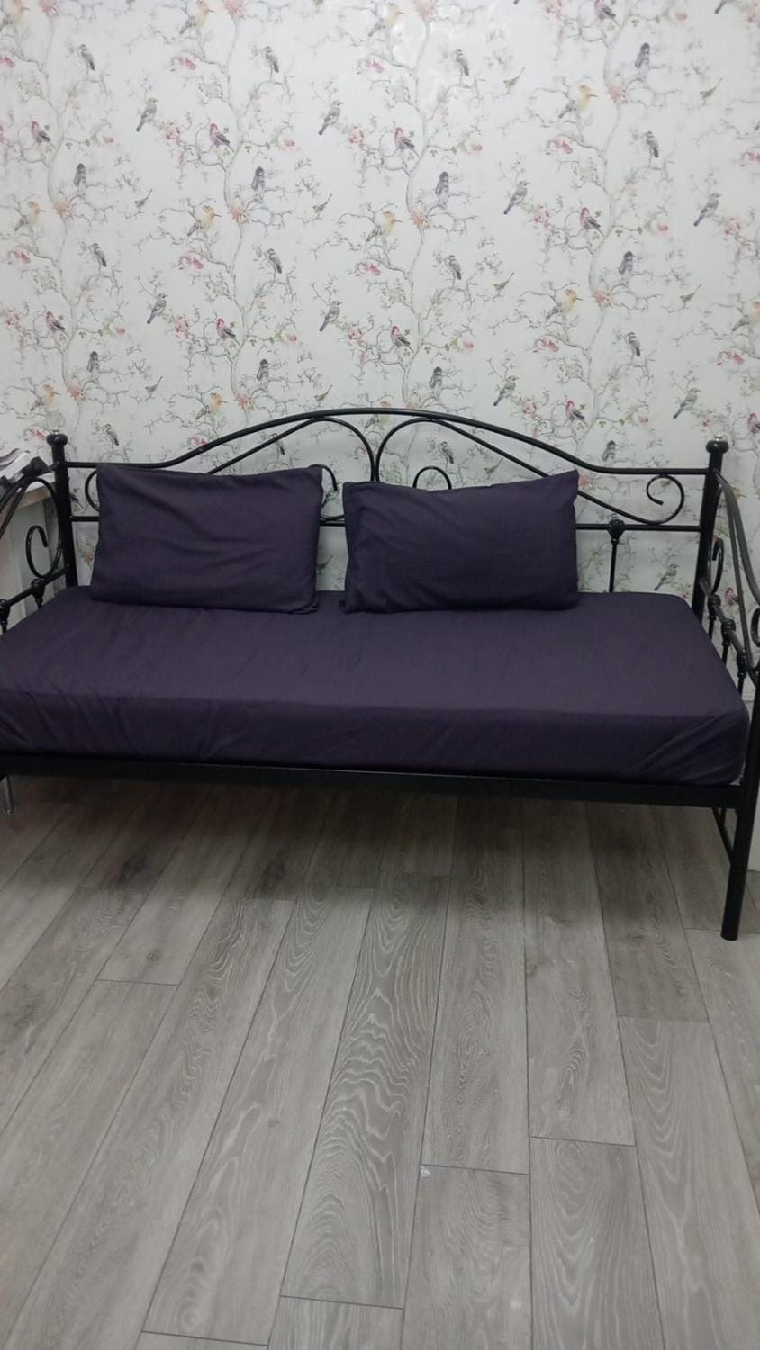 Bed, Seating area